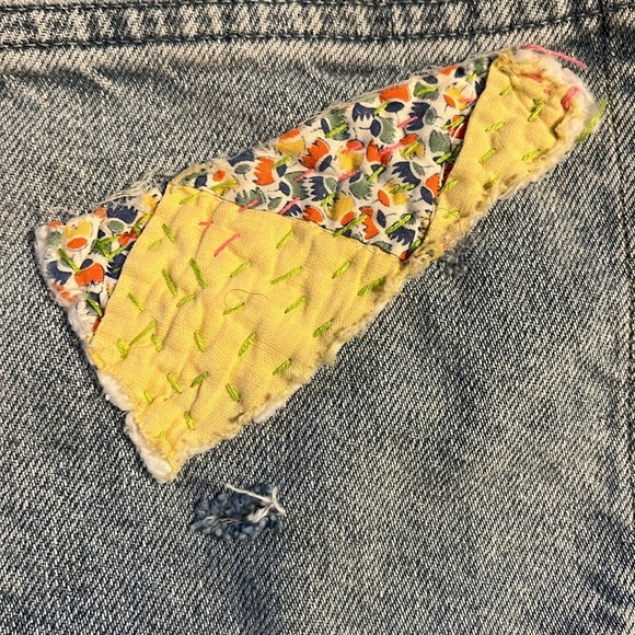 Jean shorts, cut off, with hand stitched fabric patches 30 - Picture 7 of 7